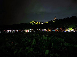 杭州的夜景也很美