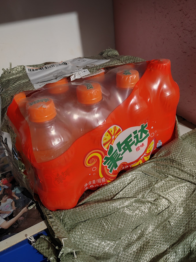 美年达碳酸饮料