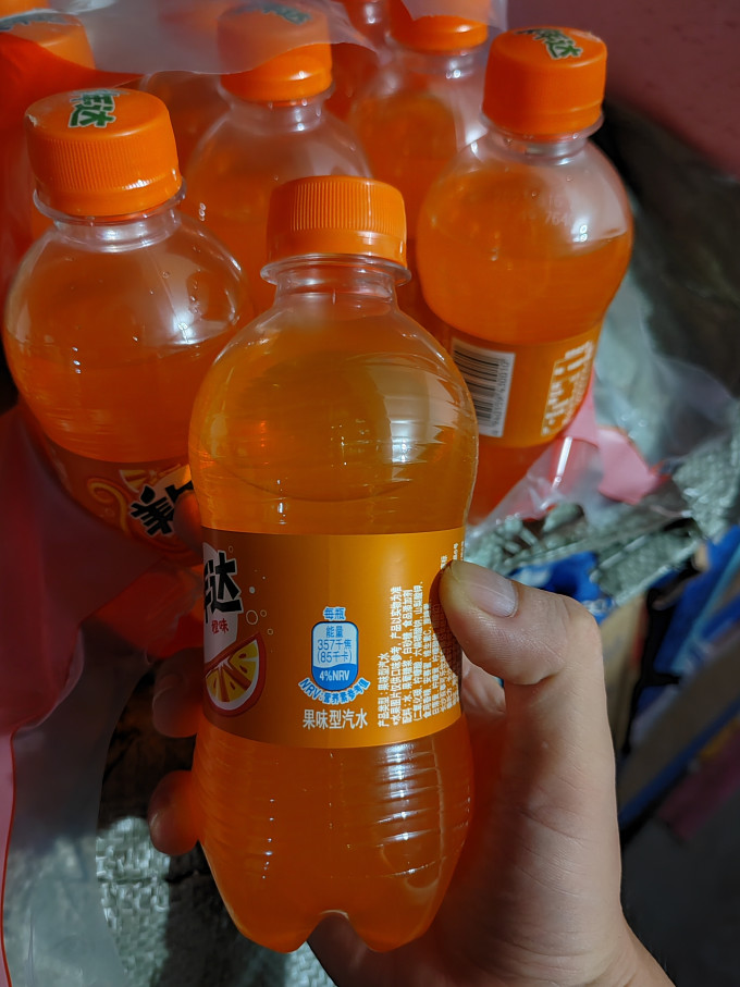 美年达碳酸饮料