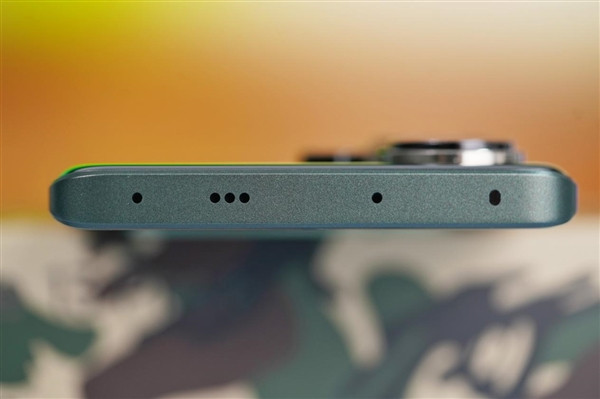 图赏丨Redmi Note 13 Pro+、Buds 5 AAPE 潮流限定款明天首销