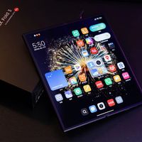 满配旗舰，体验至上!小米MIX Fold 3屏幕素质太能打！