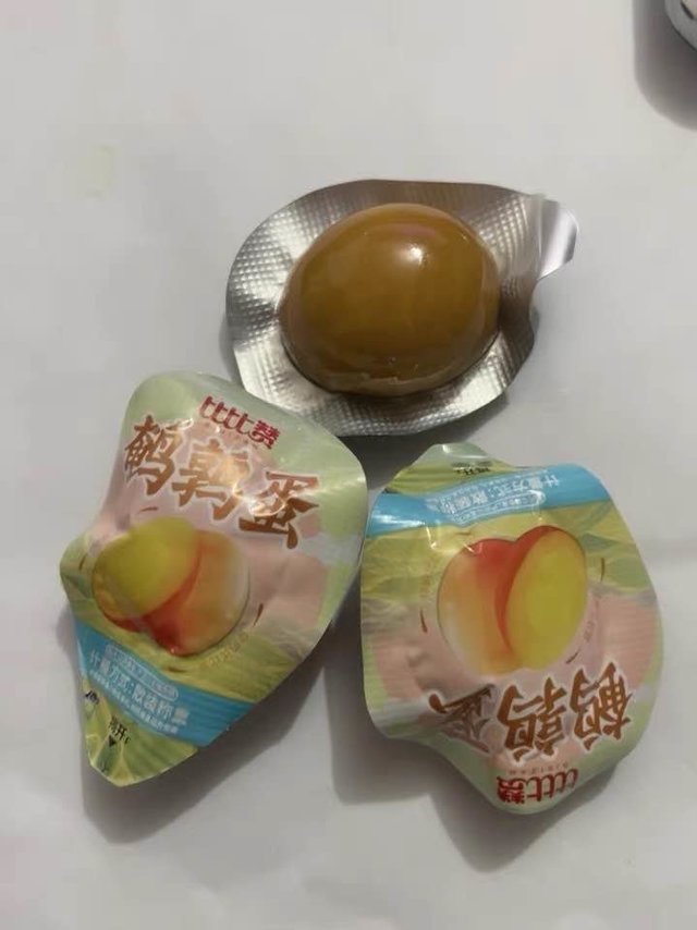这个鹌鹑蛋挺好吃的。