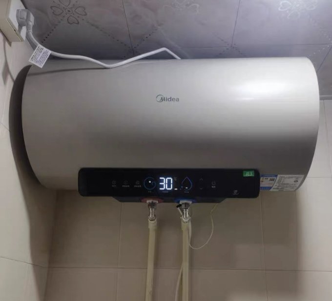美的热水器