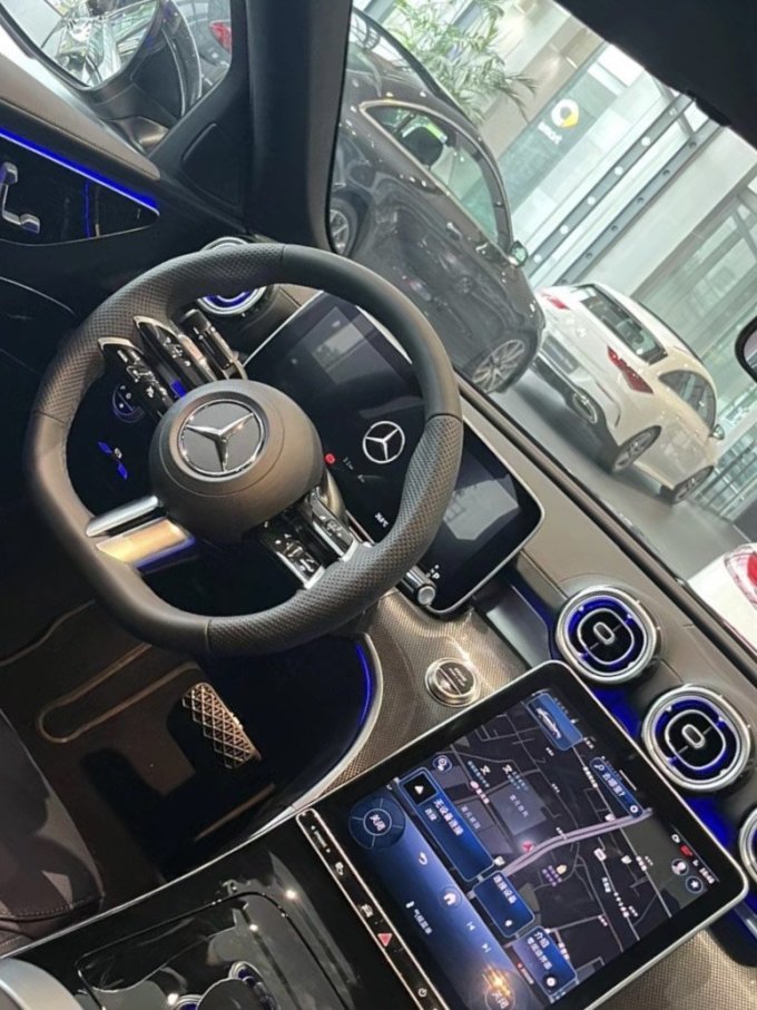 轿车