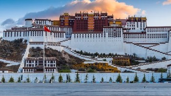 西藏旅游北京拉萨双飞 8 天，快来体验极致美景