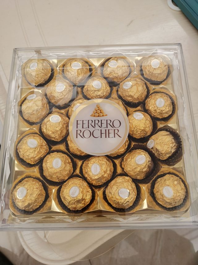 中秋送礼，一盒费列罗安排起来