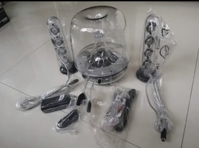 哈曼卡顿蓝牙音箱