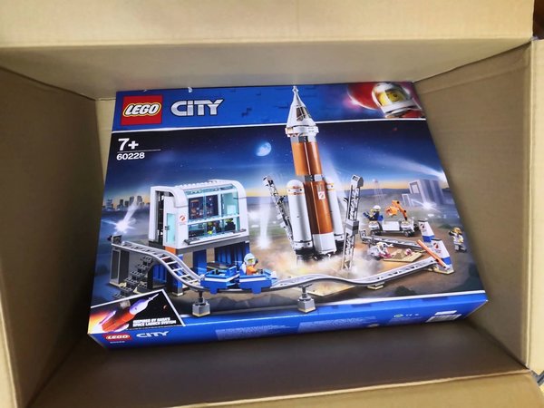 国庆假期宅家安排：开砌乐高太空系列火箭发射中心Lego60228