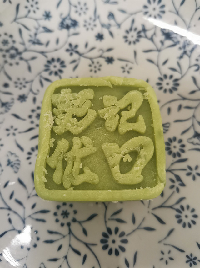 一口就爱上它！绿豆糕的美味秘诀