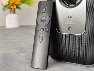 Redmi投影仪 2 Pro全新升级上市，亮度不虚标，在家也能享受影院级观影体验！