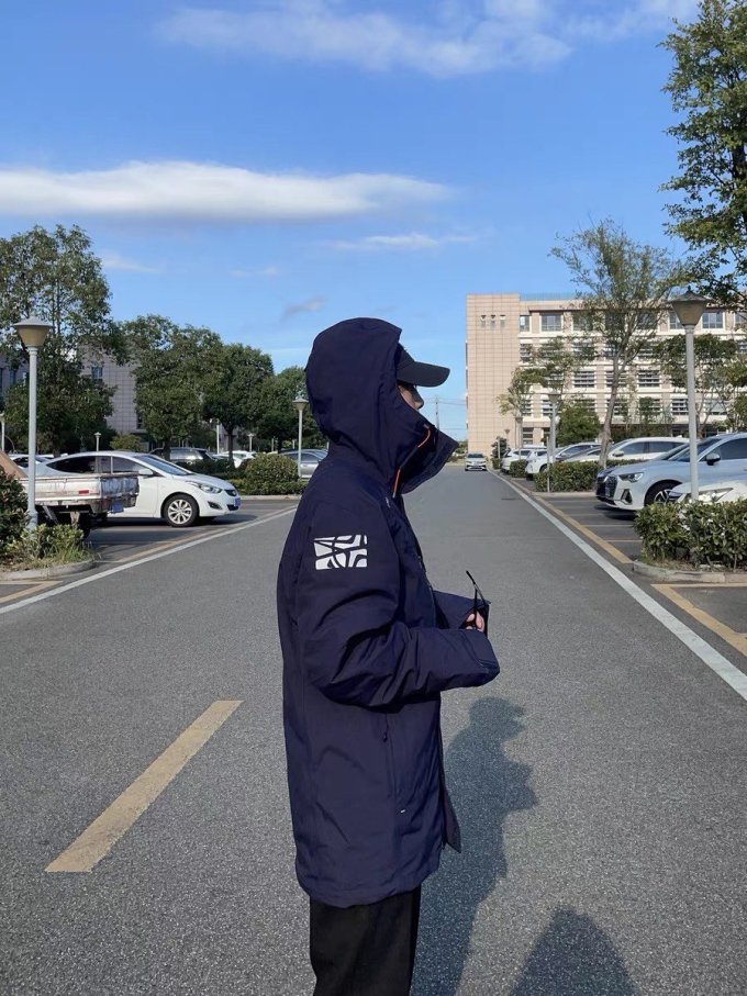 冲锋衣