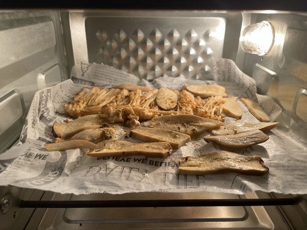 吃蘑菇养生，烤箱版蘑菇也很好吃