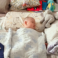 ￼￼babycare婴儿排气枕新生宝宝睡