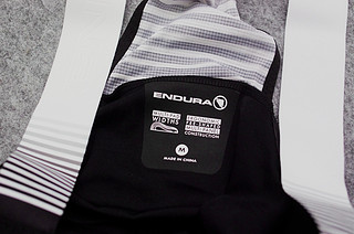 骑车8小时也没事，Endura Pro SL宽度可选骑行裤。