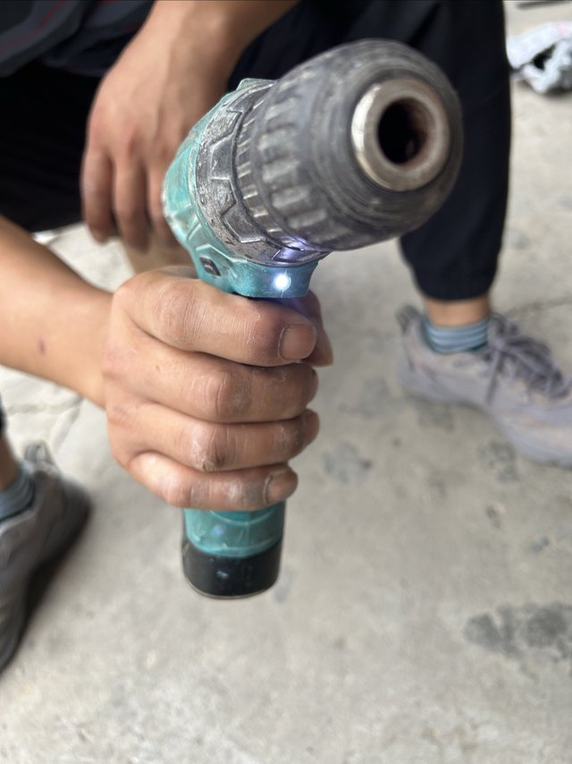 充电电钻，工地搬砖人用了五年已鉴定，好用。