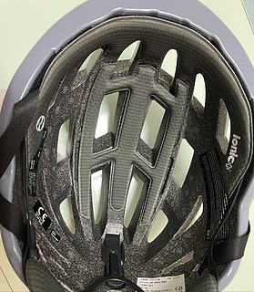 骑行头盔的重要性不容忽视，它能在关键时刻保护你的生命！