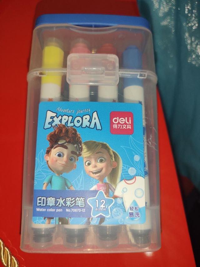 晒一下孩子用的水彩笔套装