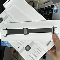 新版Apple Watch石墨色米兰尼斯表带，外观更环保了，佩戴会更舒适吗？
