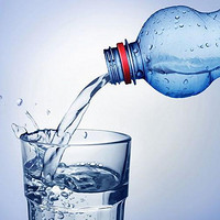 纯净水和矿泉水哪个是适合长期饮用？