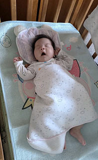 七彩博士婴儿枕头0-1岁定型枕乳胶新生儿纠正偏头春夏季3-6个月宝宝枕头 