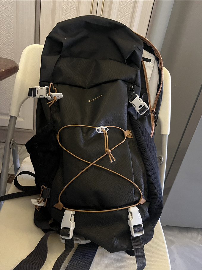 迪卡侬旅行背包