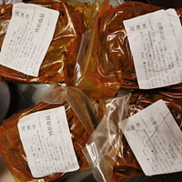 临川菜梗的包装简洁大方，一袋重250g，方便携带，无论是在家中享用，还是在外出旅行时作为零食