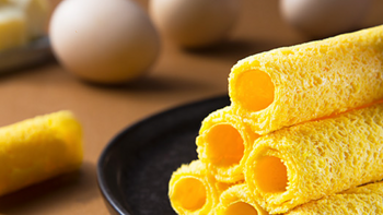 中秋佳节，品尝美味的元朗蛋卷