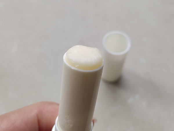 嘴唇干裂了，怎么办？