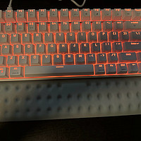 艾石头的ZN84 RGB机械键盘