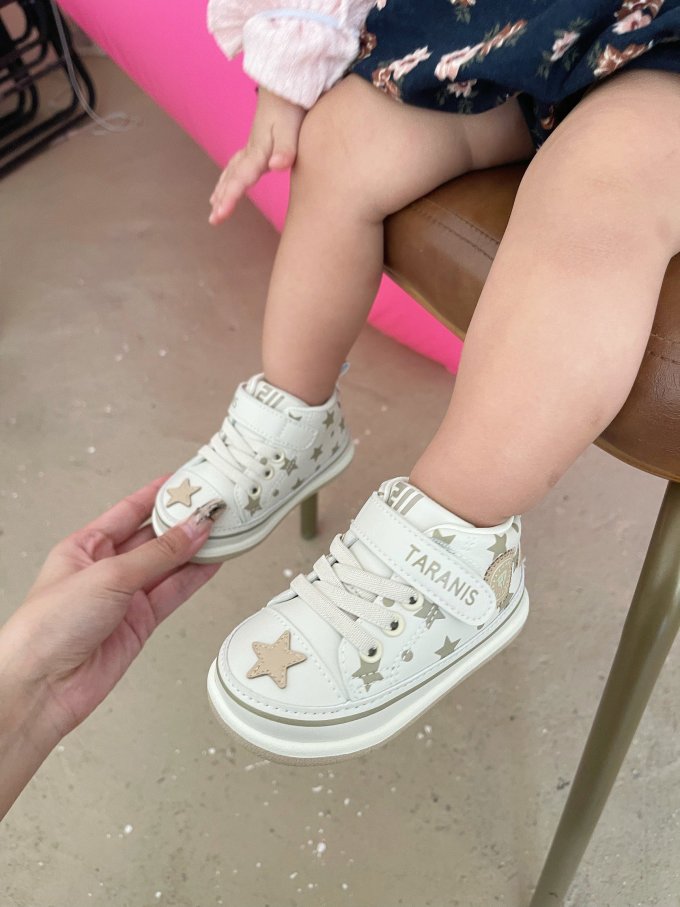 泰兰尼斯婴儿鞋袜