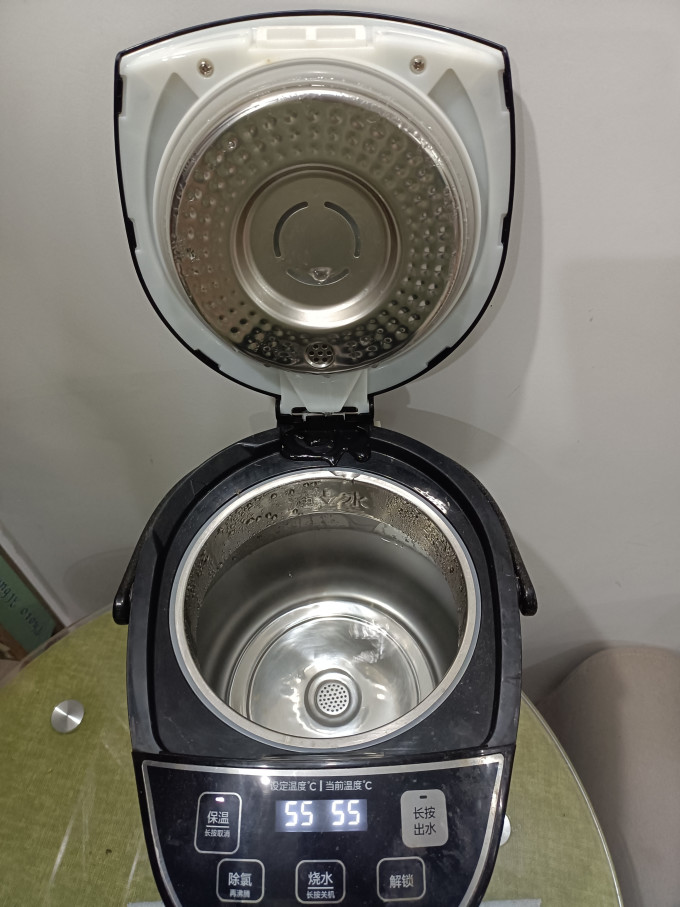饮水机