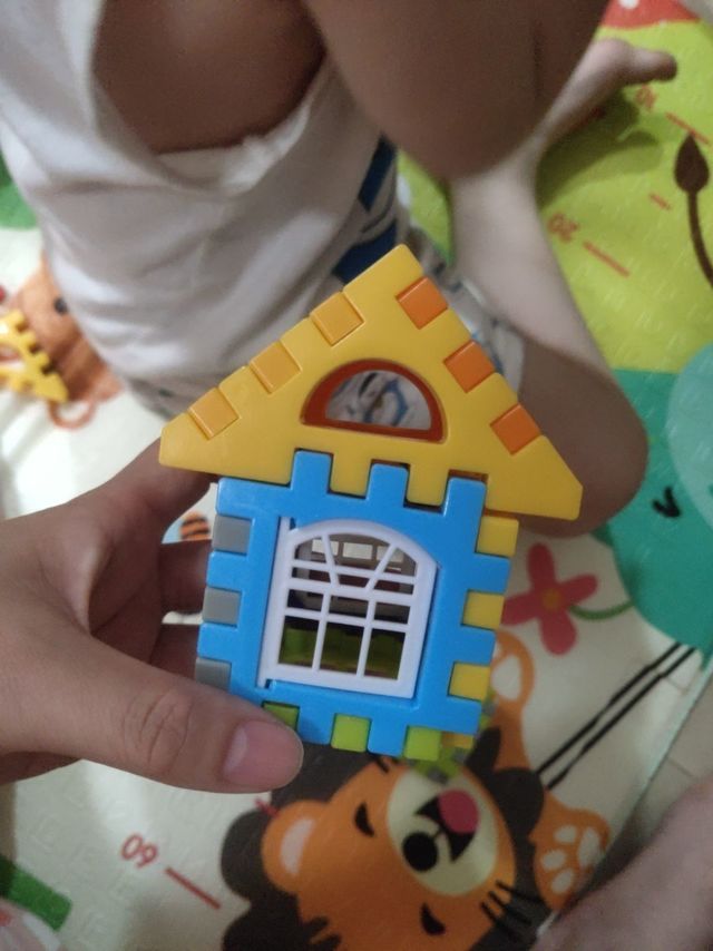 儿童搭房子积木拼装玩具