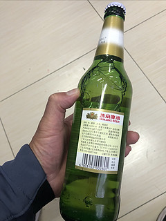 小酌燕京啤酒