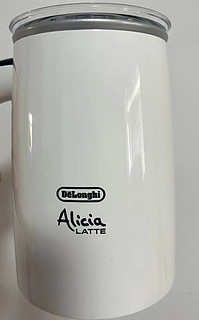 神奇的奶泡机，让你的咖啡更加浓郁!