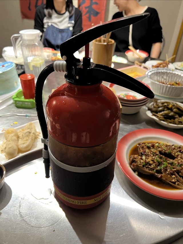 灭火器造型的饮料