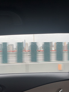 路过上海杨浦大桥，看到东方明珠塔