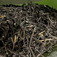 黄山毛峰茶：源自皖南的传统绿茶，手工精制，滋味甘醇