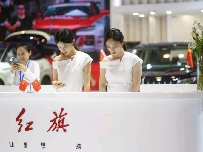 轿车