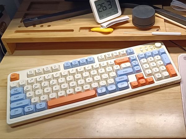 前行者V1无线键盘还不错