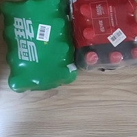 可口可乐的汽水世界：迷你300ml x 12瓶装，原味的诱惑