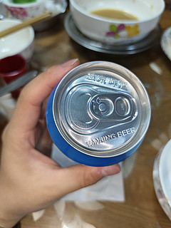 蓝罐燕京啤酒