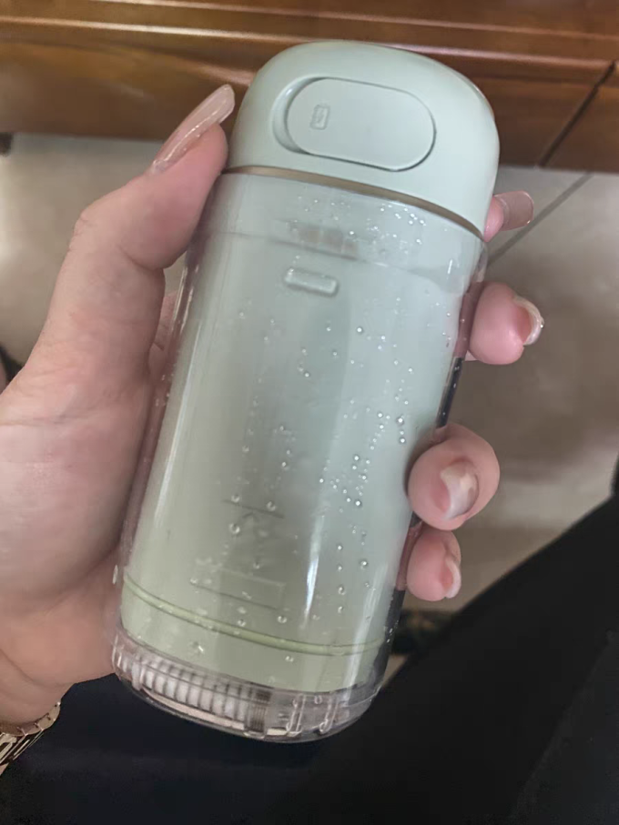 冲牙器