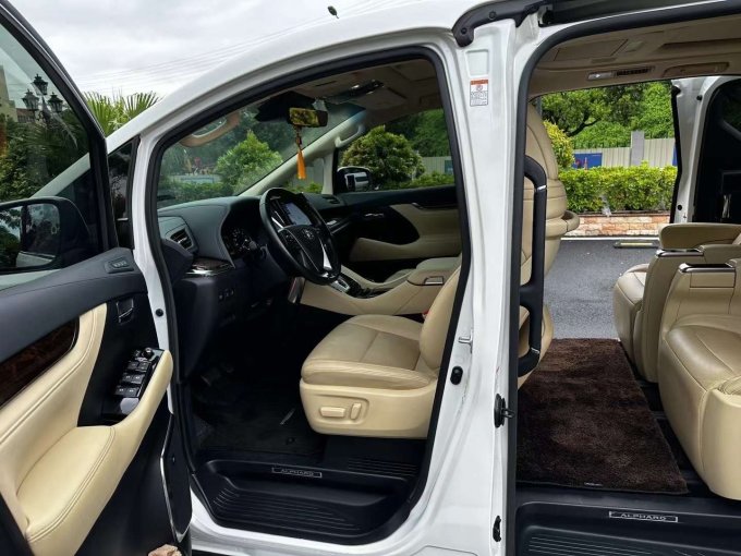 SUV