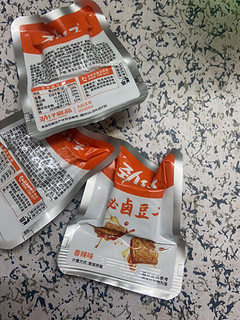 零食小鱼干