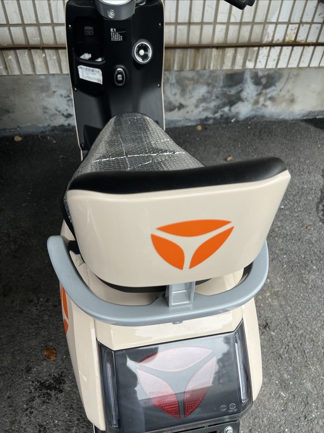 家里的几辆小毛驴都要来晒晒的