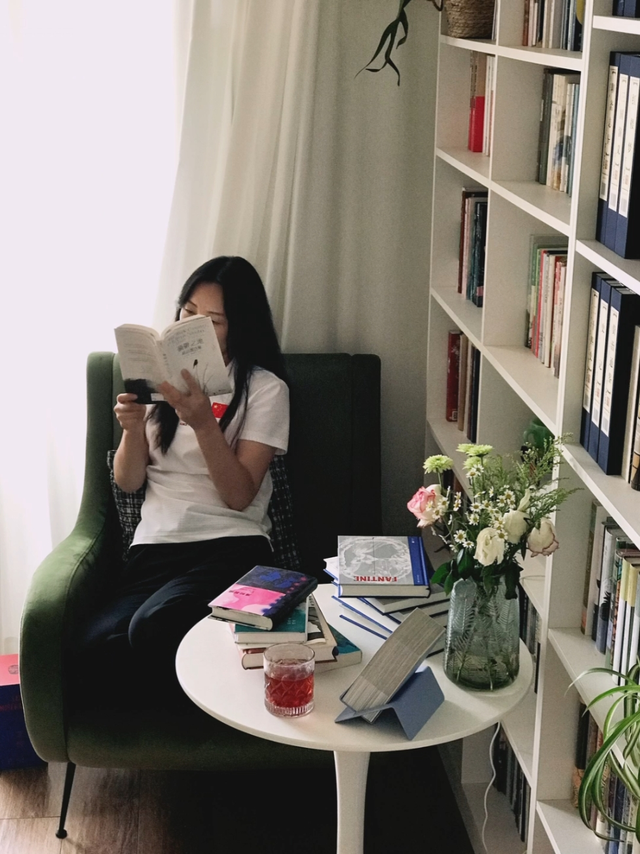 十月书单|假期归来拆快递，收了一波新书，还有一本惊艳到我的知乎日历！