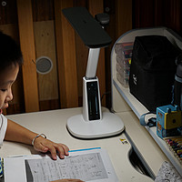 保护视力从我做起：非常适合儿童书桌的飞利浦A1护眼台灯初体验