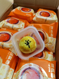 香甜可口的蛋黄酥，中秋节不能少的食品