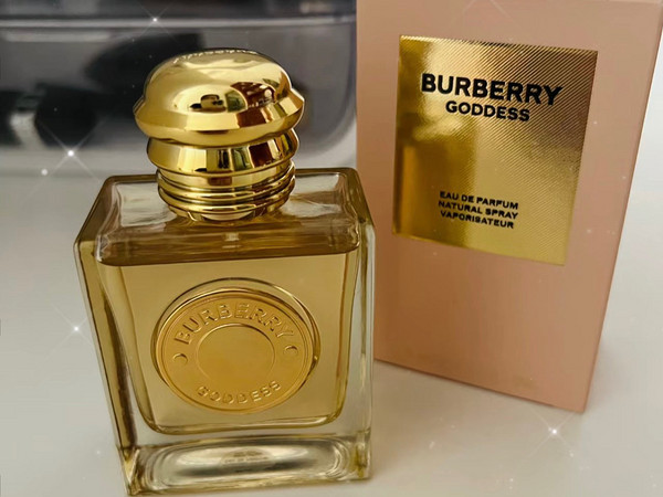 种草种草～Burberry新品!好闻哭!