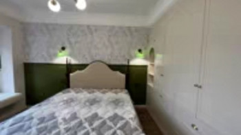 熙和美式复古全实木双人床：现代法式卧室的完美选择